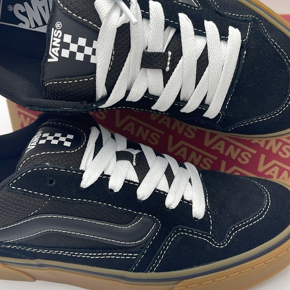 Vans Men’s Caldrone Suede Mesh Black/Gum
VN0A5JM2B9M Sneakers - Picture 15 of 16